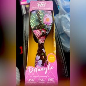 Limited Edition Wet Brush